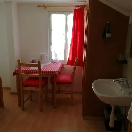 Schoenegg Мини-отель