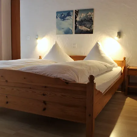 Мини-отель Schoenegg Ринггенберг