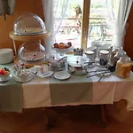 Inn Schoenegg 2*