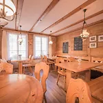Schoenegg Inn