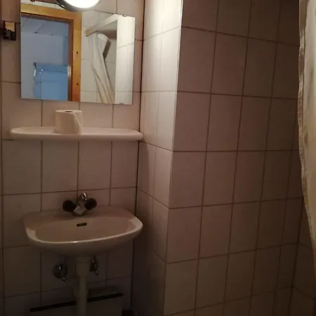 Inn Schoenegg 3*